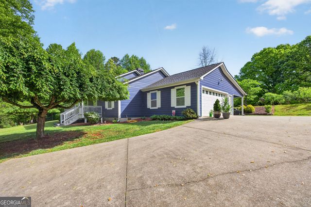 195 Phillips Drive, Cleveland, GA 30528