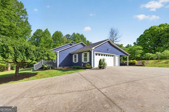 195 Phillips Drive, Cleveland, GA 30528