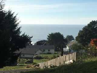 190 Shaker Road, Shelter Cove, CA 95589