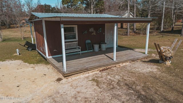 17113 E Spring Lake Drive, Vancleave, MS 39565