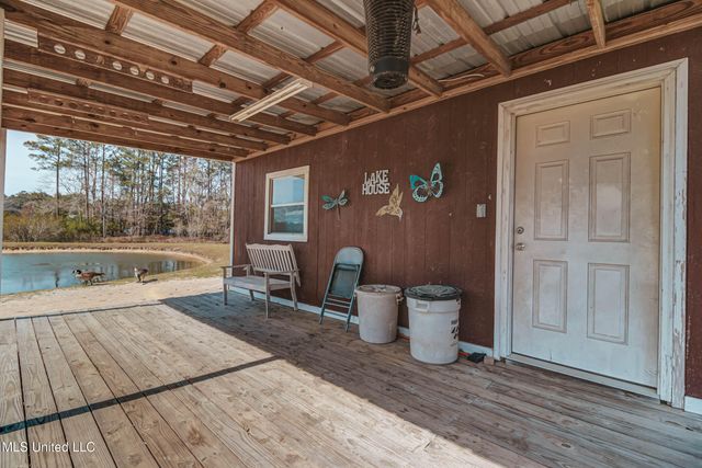 17113 E Spring Lake Drive, Vancleave, MS 39565
