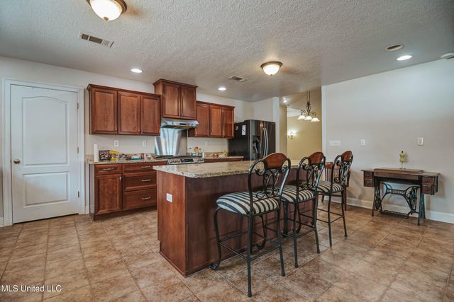 17113 E Spring Lake Drive, Vancleave, MS 39565