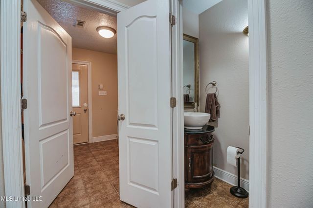 17113 E Spring Lake Drive, Vancleave, MS 39565