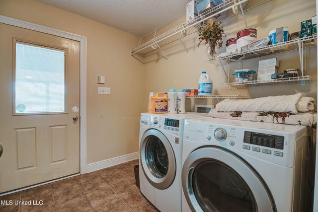 17113 E Spring Lake Drive, Vancleave, MS 39565