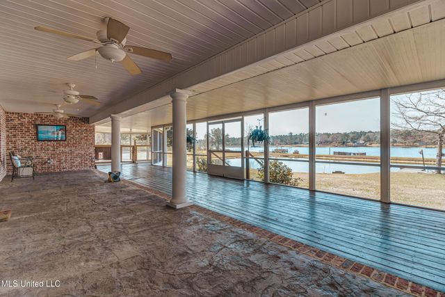 17113 E Spring Lake Drive, Vancleave, MS 39565