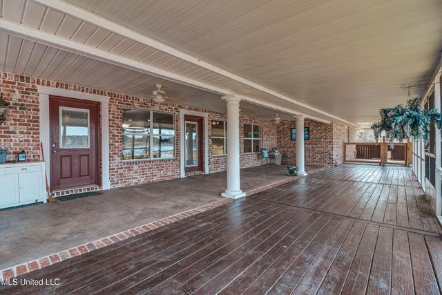 17113 E Spring Lake Drive, Vancleave, MS 39565