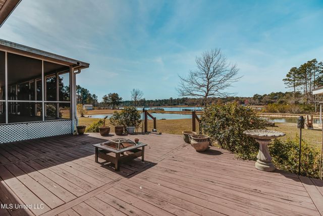 17113 E Spring Lake Drive, Vancleave, MS 39565
