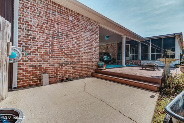 17113 E Spring Lake Drive, Vancleave, MS 39565