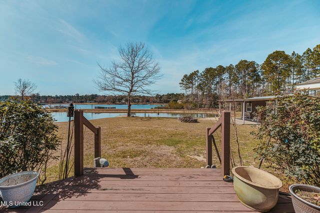 17113 E Spring Lake Drive, Vancleave, MS 39565