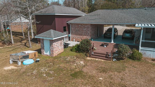 17113 E Spring Lake Drive, Vancleave, MS 39565