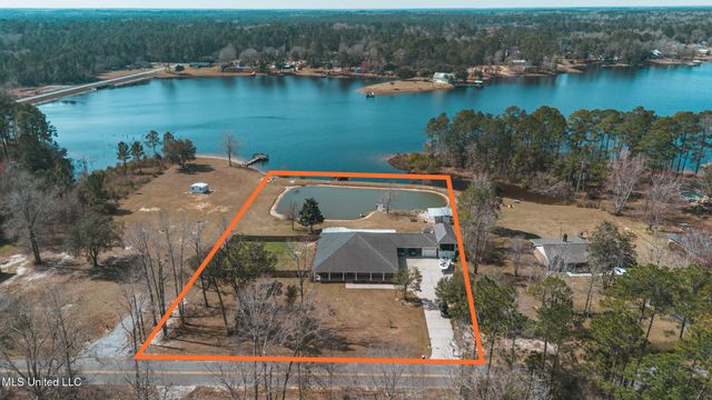 17113 E Spring Lake Drive, Vancleave, MS 39565