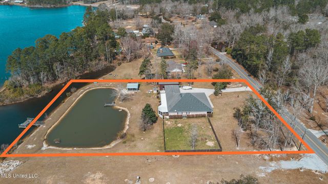 17113 E Spring Lake Drive, Vancleave, MS 39565