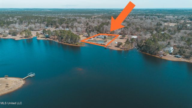 17113 E Spring Lake Drive, Vancleave, MS 39565