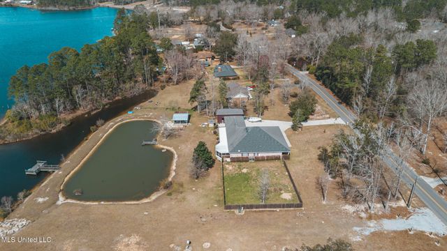 17113 E Spring Lake Drive, Vancleave, MS 39565