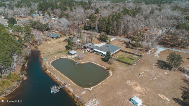 17113 E Spring Lake Drive, Vancleave, MS 39565