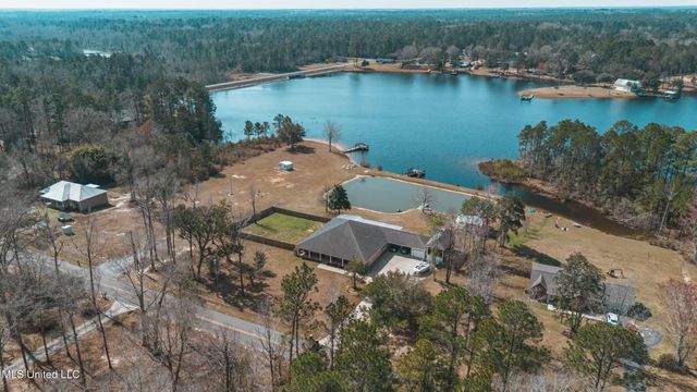 17113 E Spring Lake Drive, Vancleave, MS 39565