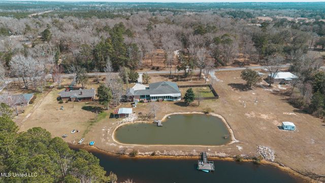 17113 E Spring Lake Drive, Vancleave, MS 39565