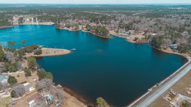 17113 E Spring Lake Drive, Vancleave, MS 39565