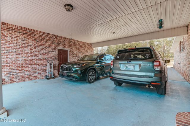 17113 E Spring Lake Drive, Vancleave, MS 39565