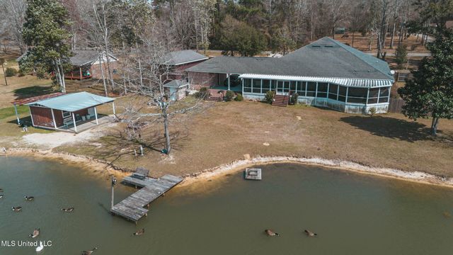 17113 E Spring Lake Drive, Vancleave, MS 39565