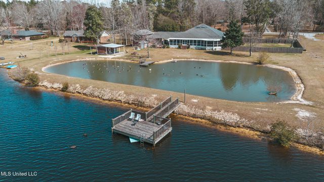 17113 E Spring Lake Drive, Vancleave, MS 39565