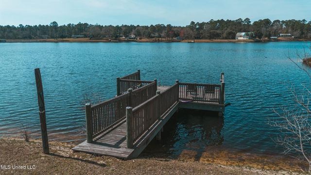 17113 E Spring Lake Drive, Vancleave, MS 39565