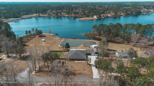 17113 E Spring Lake Drive, Vancleave, MS 39565