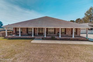 17113 E Spring Lake Drive, Vancleave, MS 39565