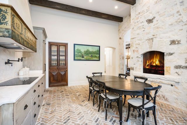 107 Umbria, San Antonio, TX 78230