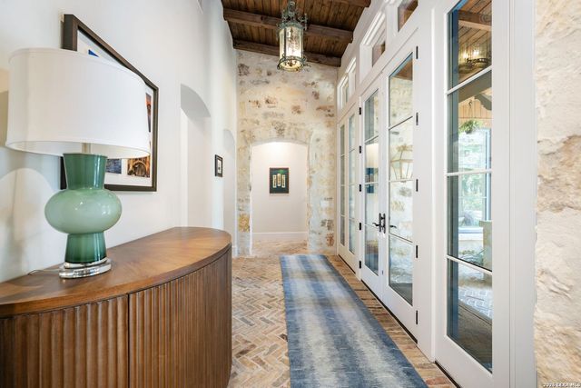 107 Umbria, San Antonio, TX 78230