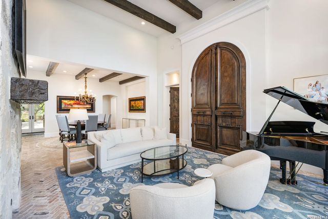 107 Umbria, San Antonio, TX 78230