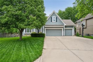 2524 SW 12th Circle, Lee's Summit, MO 64081