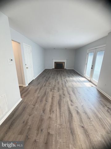 1111 HALESWORTH DR, Rockville, MD 20854