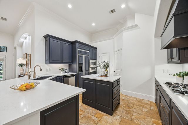 6156 Stapleford Circle, Dallas, TX 75252