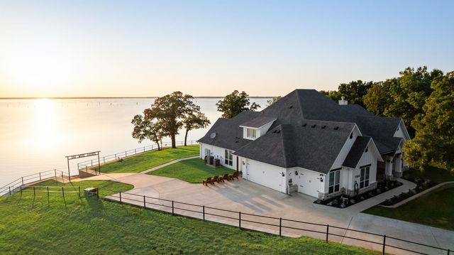 1144 Paradise Cove, Streetman, TX 75859