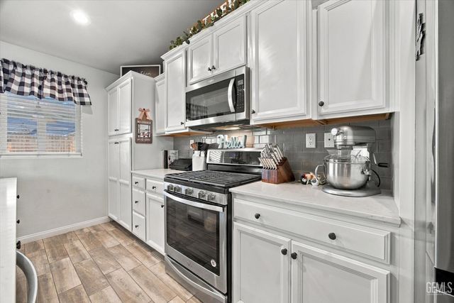 9212 Snowy River Drive, Bakersfield, CA 93311