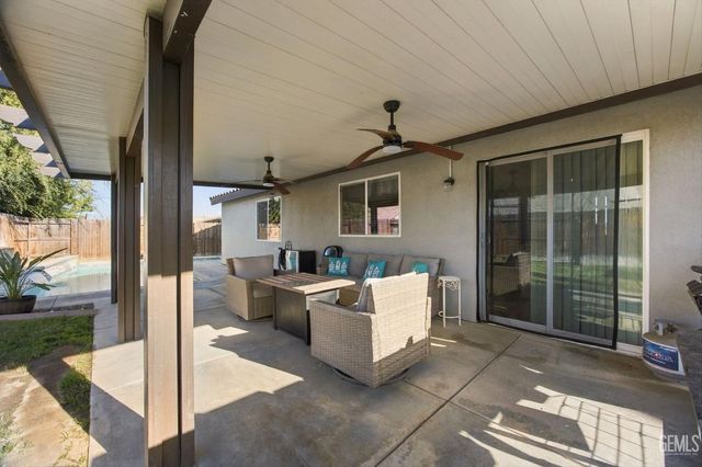 9212 Snowy River Drive, Bakersfield, CA 93311
