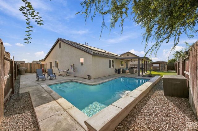 9212 Snowy River Drive, Bakersfield, CA 93311