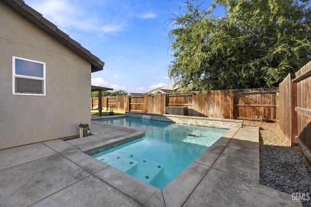 9212 Snowy River Drive, Bakersfield, CA 93311