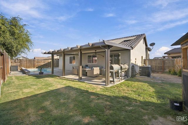 9212 Snowy River Drive, Bakersfield, CA 93311