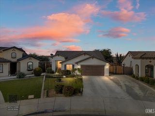 9212 Snowy River Drive, Bakersfield, CA 93311