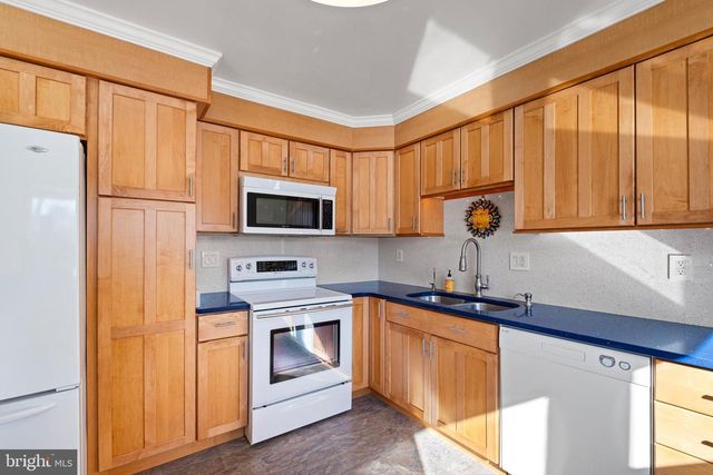 2416 W COLONIAL DR, Upper Chichester, PA 19061