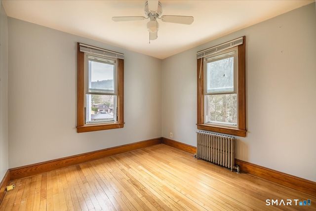 22 Avenue B, Beacon Falls, CT 06403