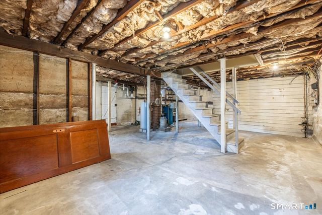 22 Avenue B, Beacon Falls, CT 06403