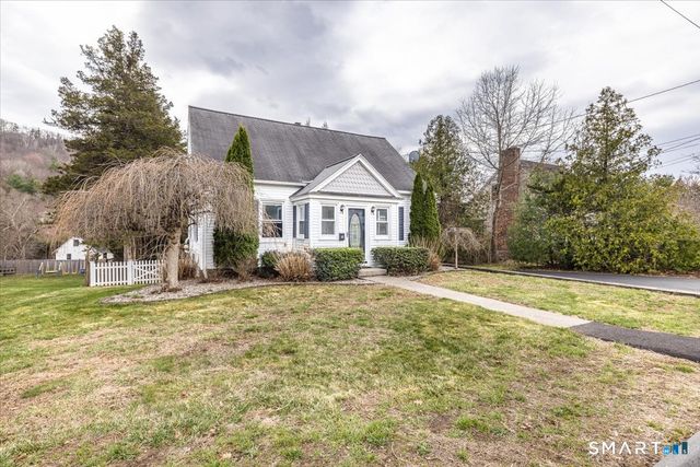 22 Avenue B, Beacon Falls, CT 06403