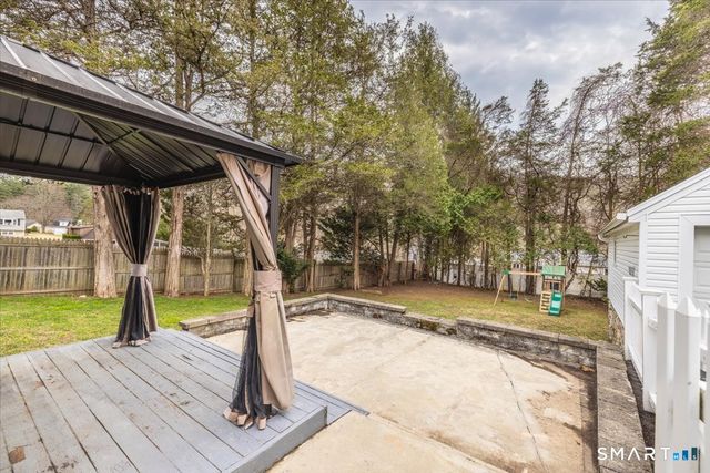 22 Avenue B, Beacon Falls, CT 06403