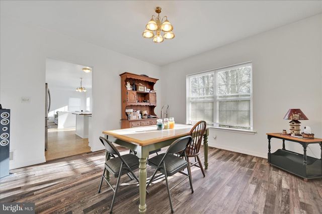 228 LONGVIEW DR, Reading, PA 19608