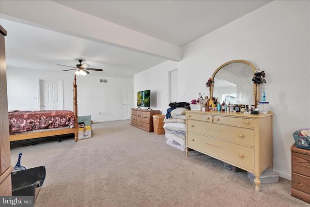 228 LONGVIEW DR, Reading, PA 19608