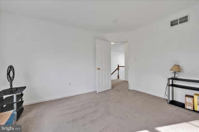 228 LONGVIEW DR, Reading, PA 19608