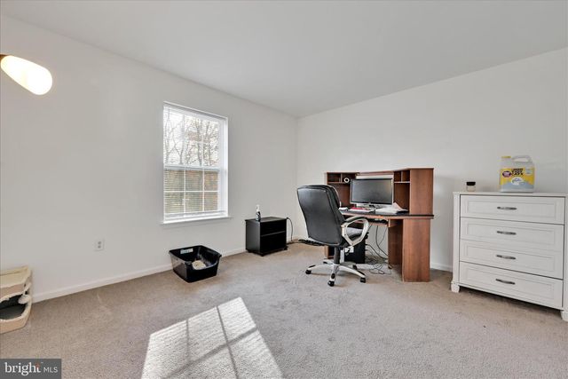 228 LONGVIEW DR, Reading, PA 19608